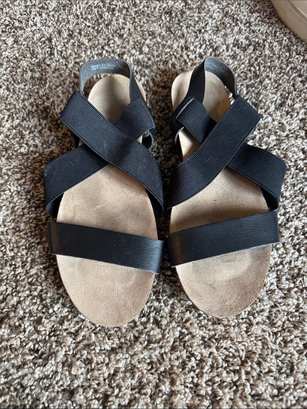 Brash Black Crossover Elastic Sandals